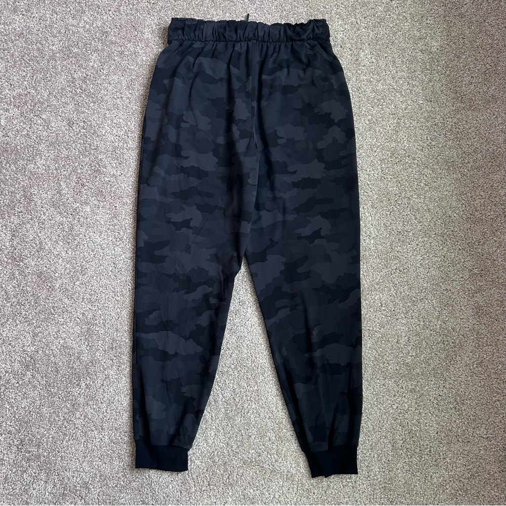 Lululemon Stretch High-Rise Jogger 8 Heritage 365 Camo Deep Coal Multi Luxtreme - Picture 8 of 11
